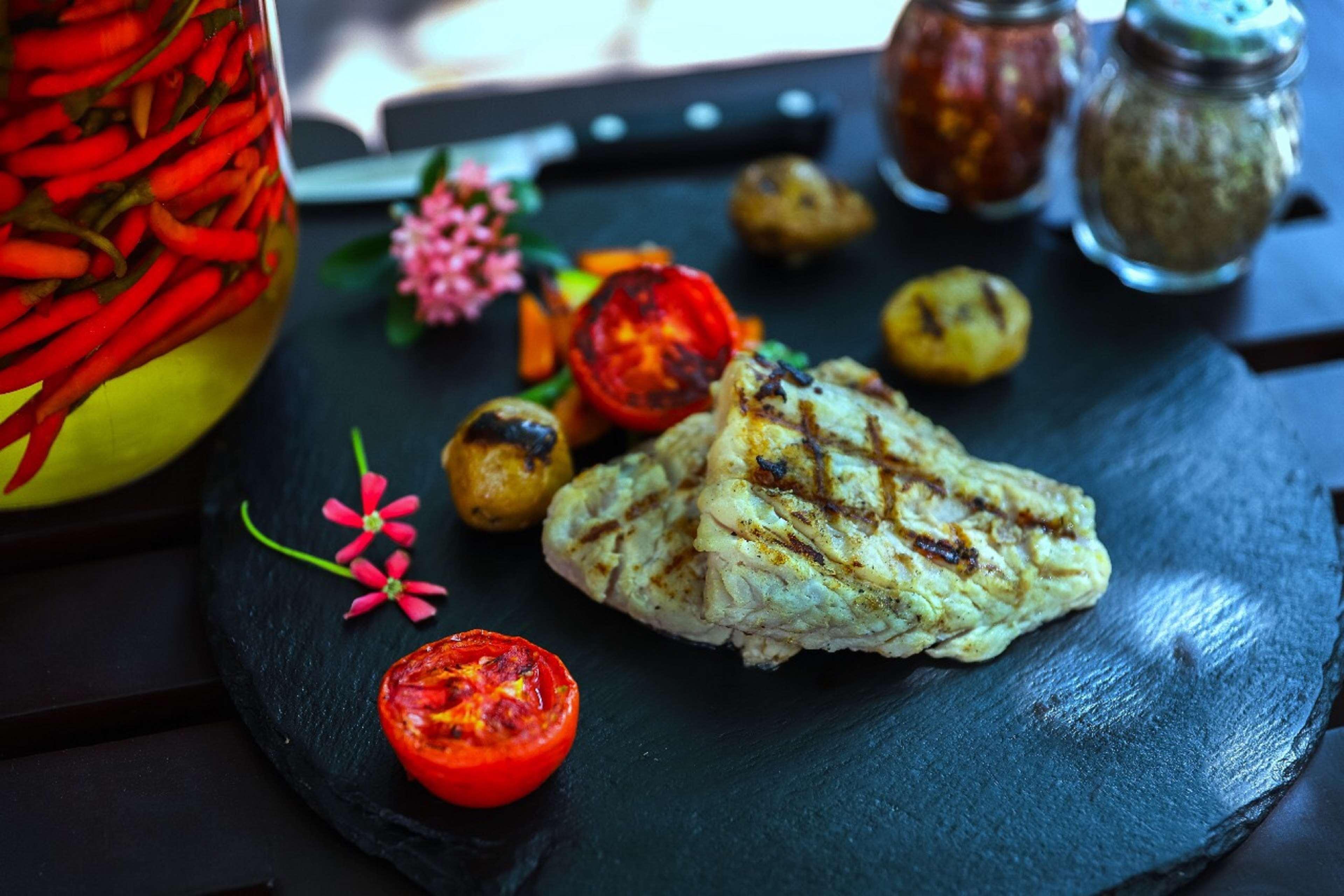 希尔顿孟买国际机场酒店 外观 照片 Grilled halibut