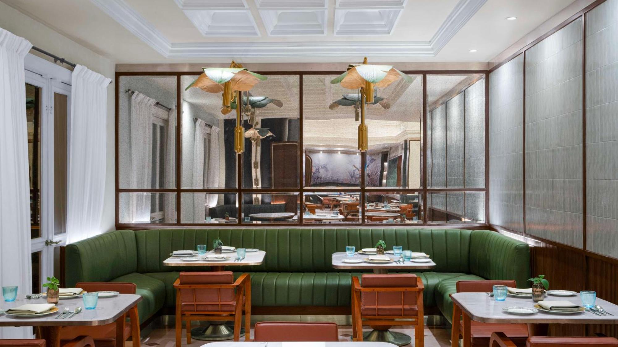 希尔顿孟买国际机场酒店 外观 照片 The interior of the restaurant